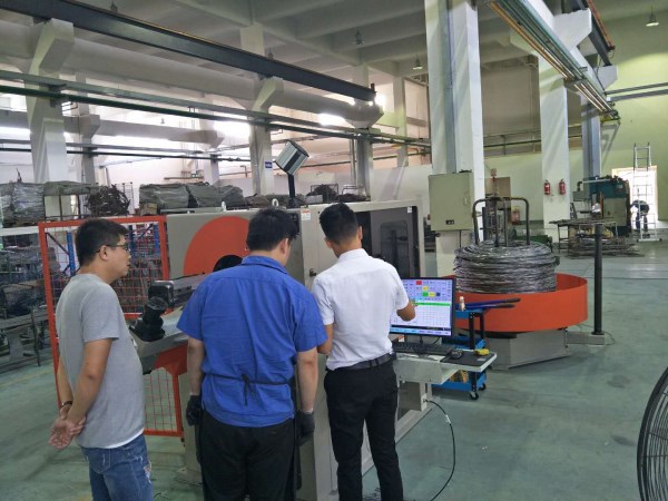 貝朗自動化調機師在客戶車間 貝朗自動化調機師在客戶車間